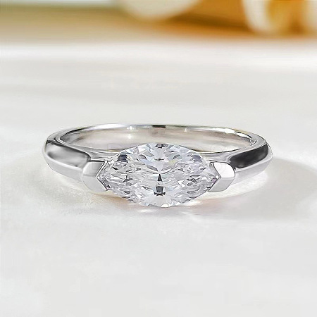 Alloy with Clear Cubic Zirconia Finger Rings FS-WGD7F1A-07-1