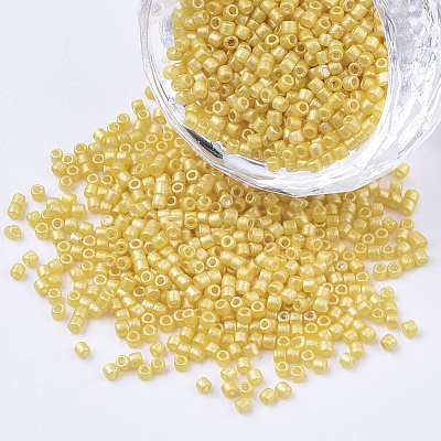 Pearlized Cylinder Seed Beads SEED-Q036-02A-E11-1