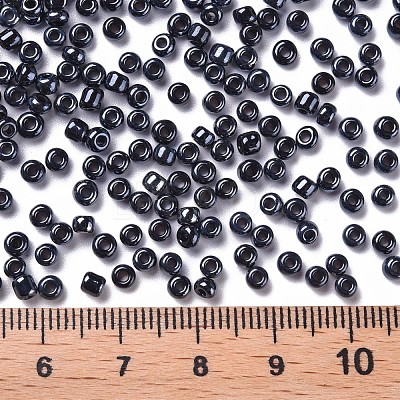 8/0 Glass Seed Beads SEED-US0003-3mm-606-1